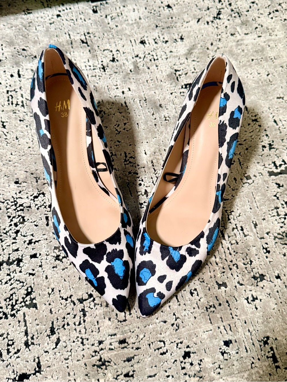 H&M Tan and Blue Leopard Print Pointed Toe Heels (38)